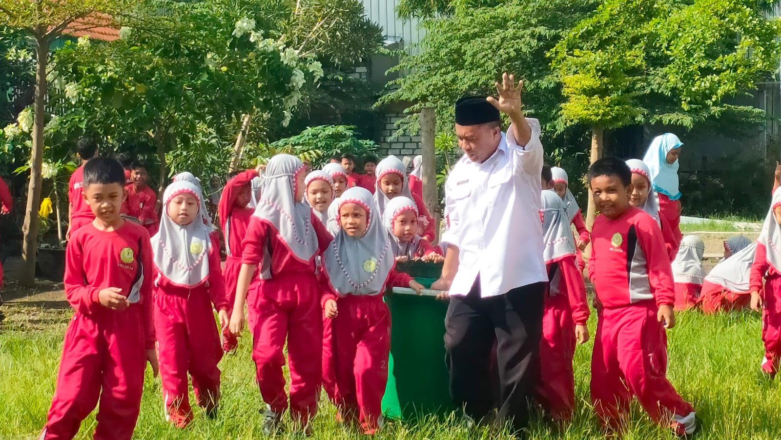 Implementasi  Ekoteologi di Madrasah